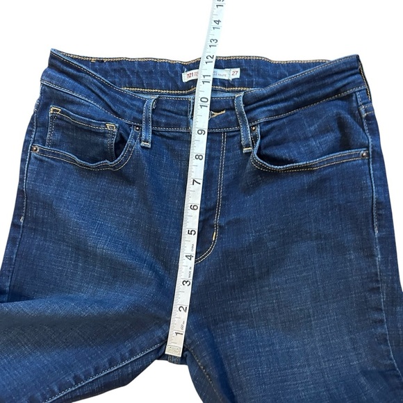 Levi's Women's 721 Hi Rise Skinny Jeans- Dark Wash- Size 27 - Picture 12 of 13